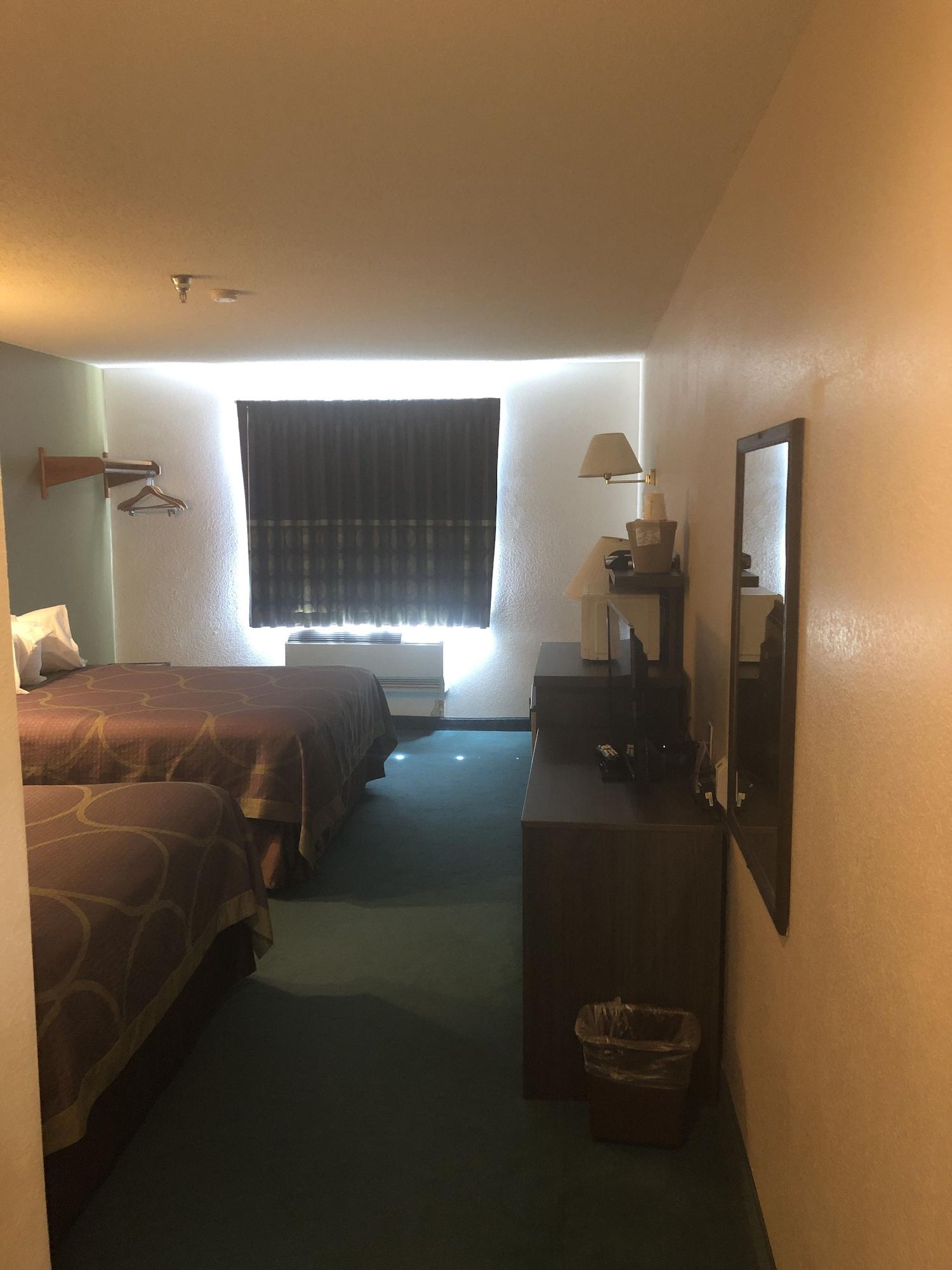 Super 8 By Wyndham Florence Co Luaran gambar