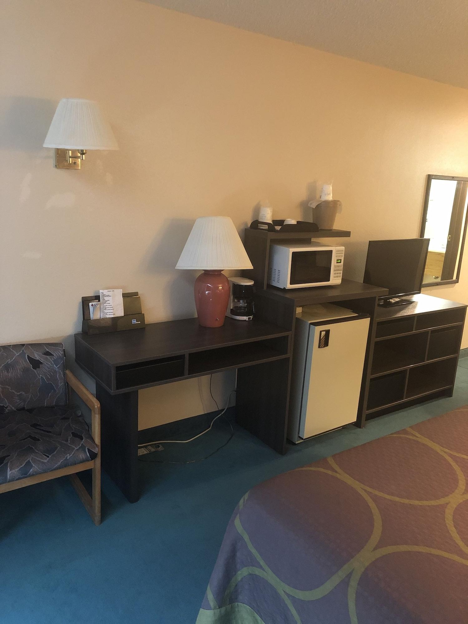 Super 8 By Wyndham Florence Co Luaran gambar