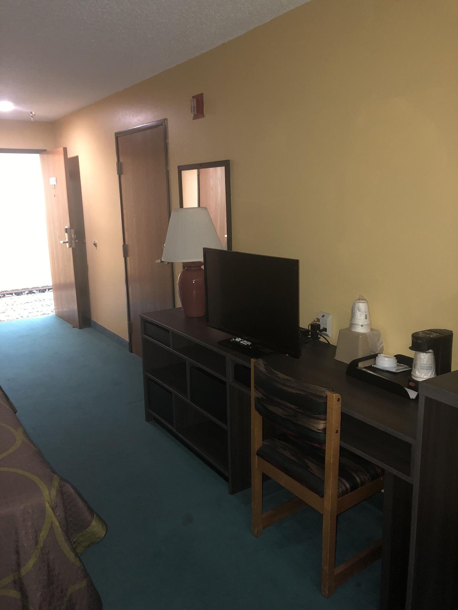Super 8 By Wyndham Florence Co Luaran gambar