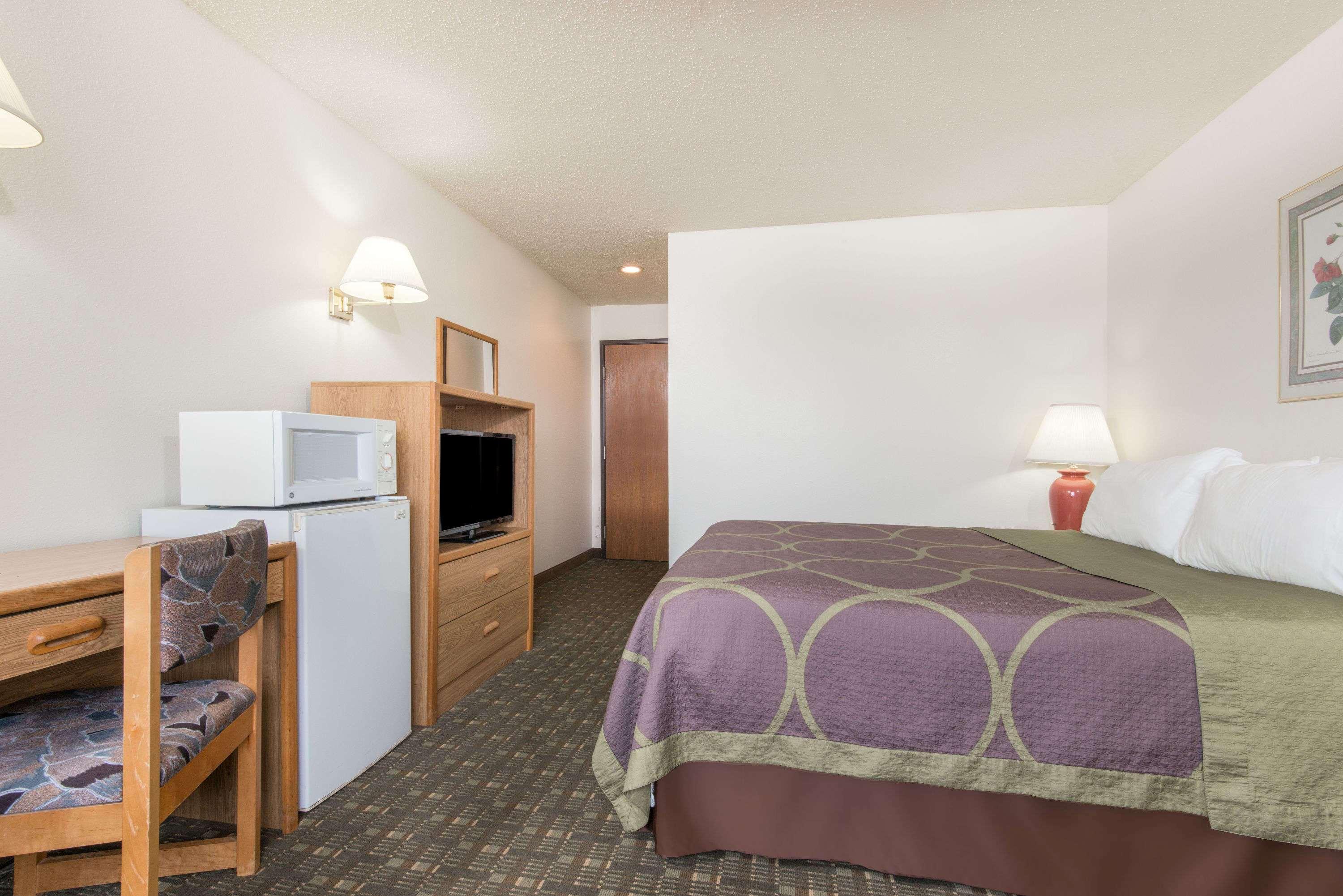 Super 8 By Wyndham Florence Co Luaran gambar