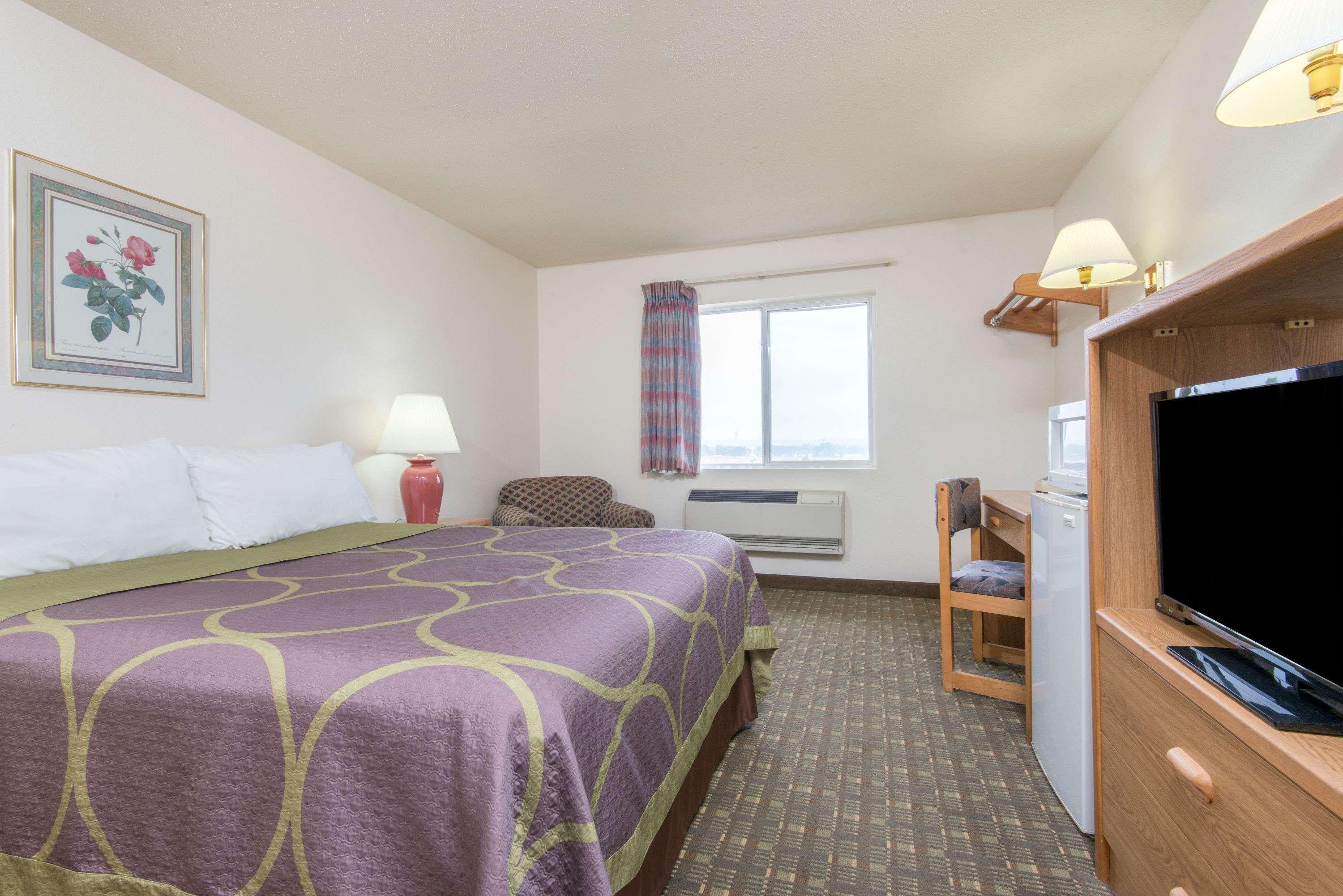 Super 8 By Wyndham Florence Co Luaran gambar