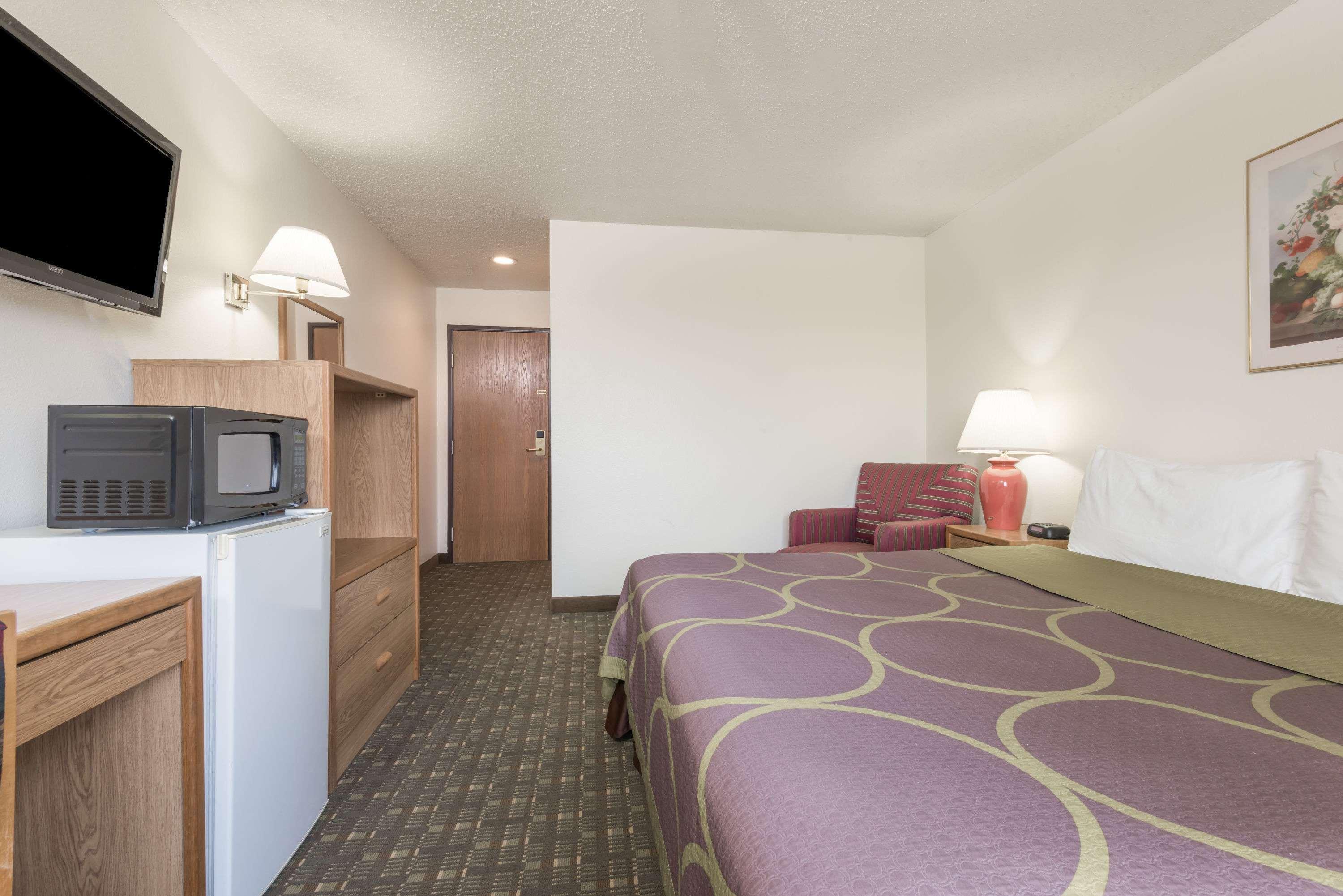 Super 8 By Wyndham Florence Co Luaran gambar