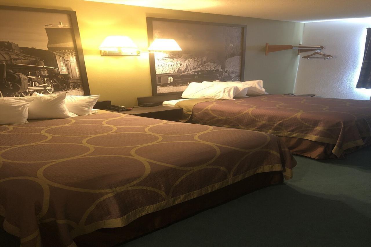 Super 8 By Wyndham Florence Co Luaran gambar